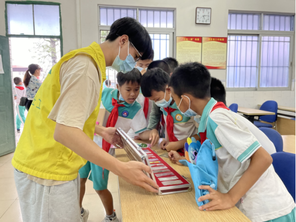 阜沙鎮(zhèn)禁毒信息〔2022〕第254期--【禁毒攻堅】“無毒青春，健康校園”—阜沙鎮(zhèn)開展禁毒宣傳進校園