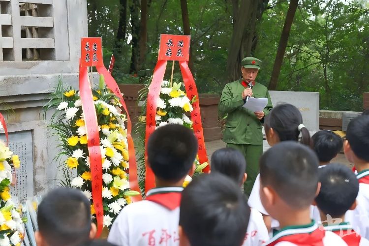 云端獻(xiàn)花、主題宣講……中山開展形式多樣的清明祭英烈活動(dòng)